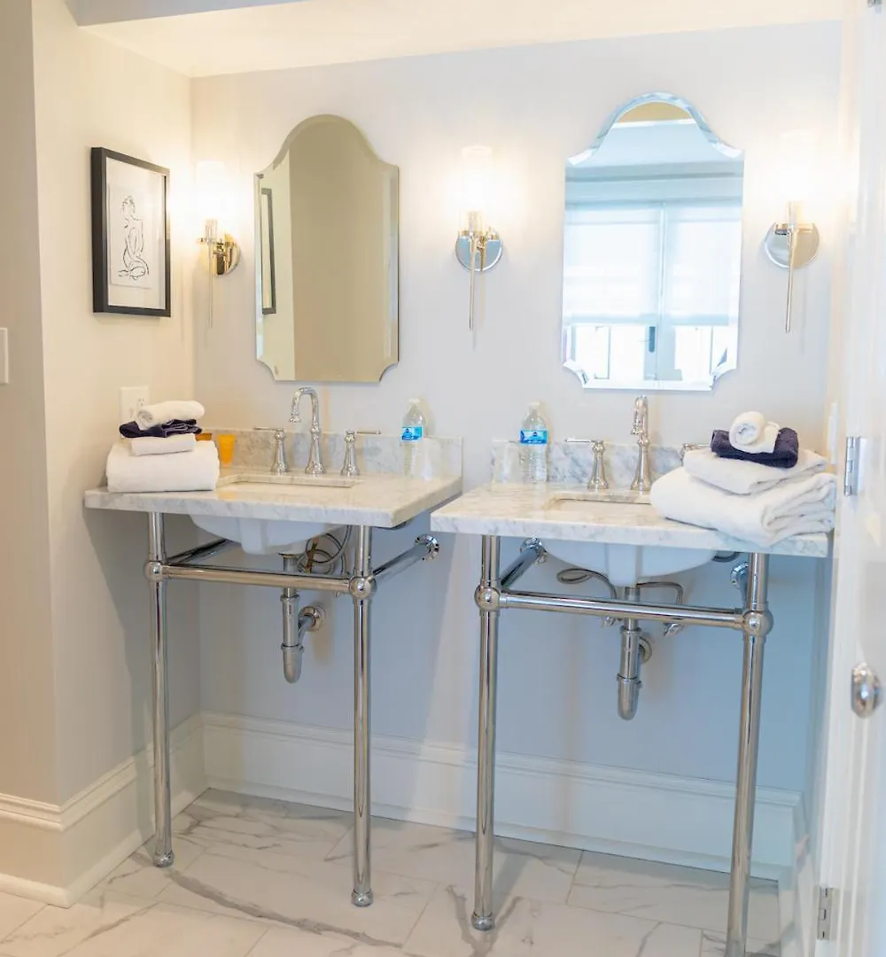 Justine Inn Savannah